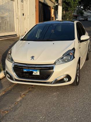 PEUGEOT 208 1.6 GRIFFE 16V FLEX 4P AUTOMÁTICO